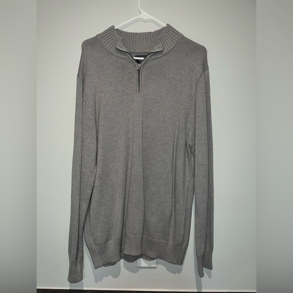 Bass sweater